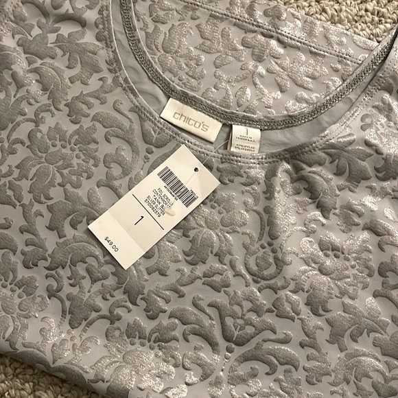 Chico’s top - Picture 5 of 5